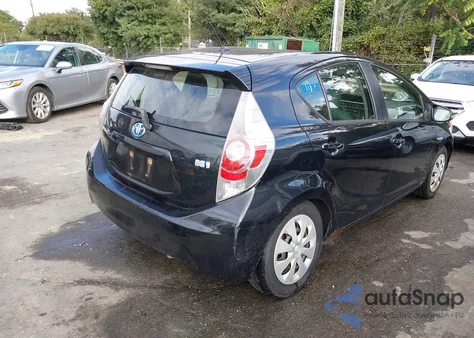 2012 Toyota Prius C Two z USA, uszkodzony, nr VIN JTDKDTB30C1503015